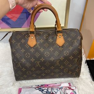 Authentic Louis Vuitton LV speedy 30 handbag